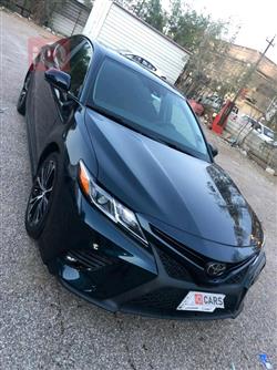 تۆیۆتا کامری